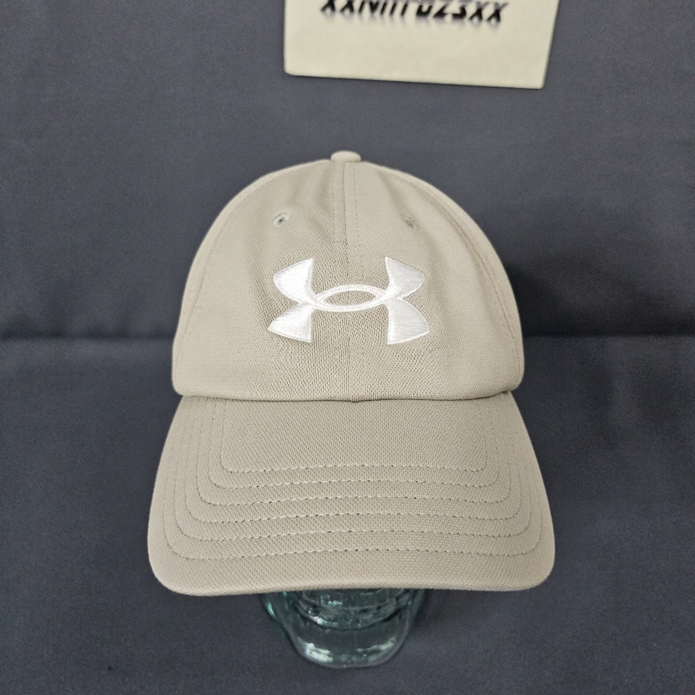Under Armour UA Blitzing Adjustable Hat Cap Men's Khaki Beige White Logo OSFM